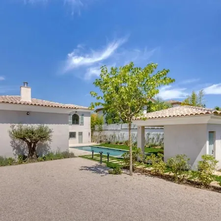 Meado Villa